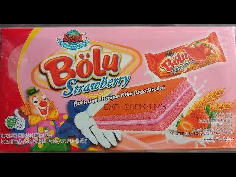 layer cake with strawberry flavor