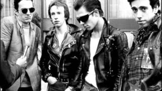 chas y aparezco a tu lado-supersubmarina y sabrina garciarena