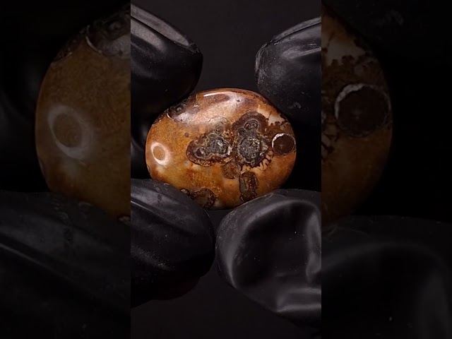 حجر عقيق داؤدي طبيعي