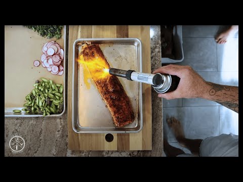 Delicious flame roasted salmon salad - easy recipe