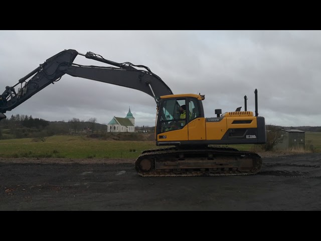 648075 Crawler excavator Volvo EC 220 Dl -2013