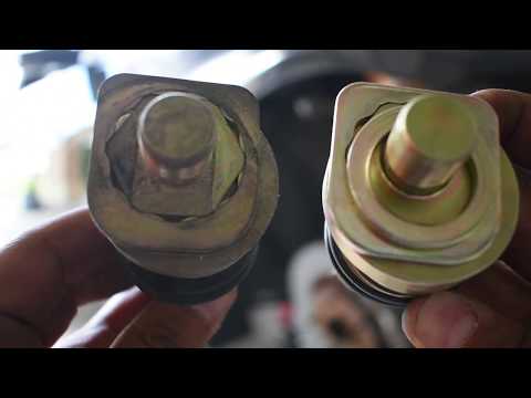 Replace upper balljoint / upper control arm on 350Z