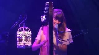 Emilie & Ogden au Pediluve