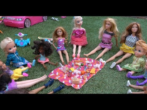 Elsa and Anna toddlers picnic with Barbie and her friends and swim in the lake