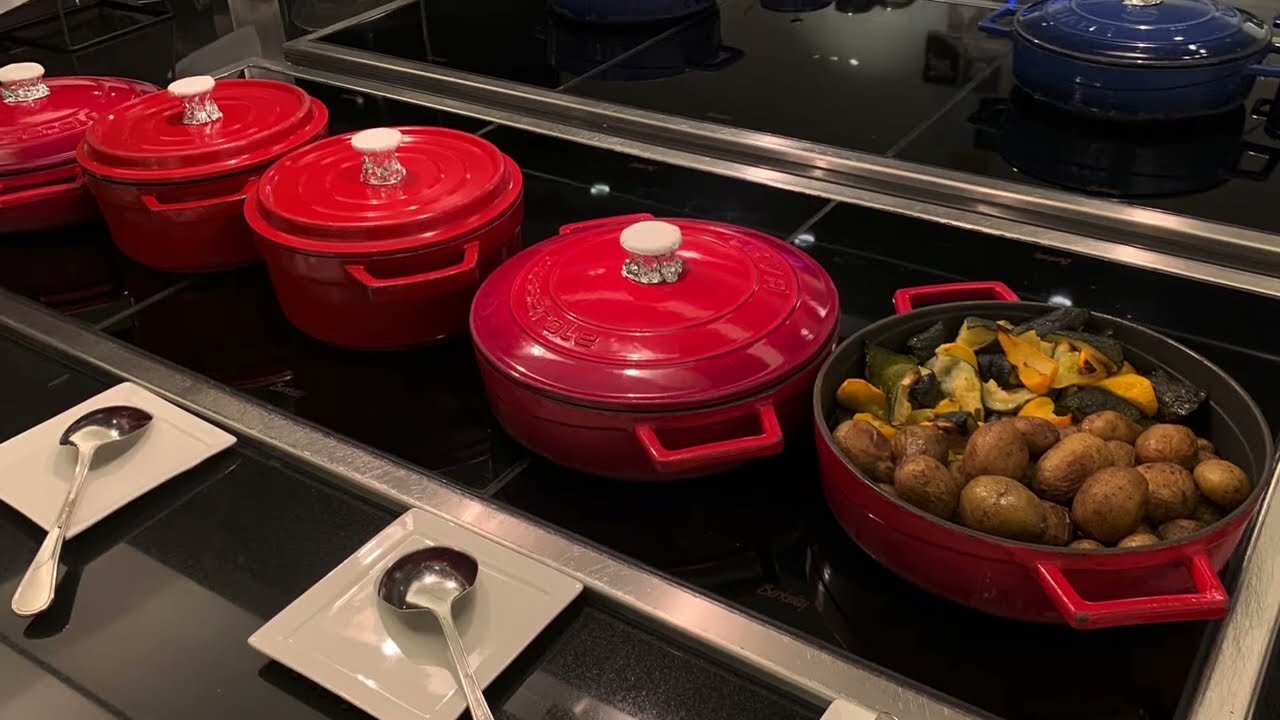 British Airways Singapore Lounge and Concorde Bar thumbnail