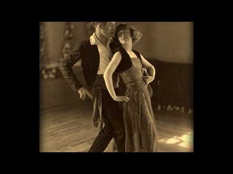 How High the Moon, Pat Suzuki