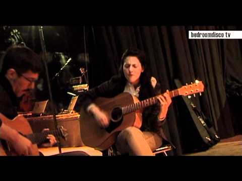 Bedroomdisco TV: Kat Frankie - "San Antonio" acoustic