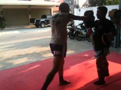 Jamie Gaskell padwork at Chai Yai gym