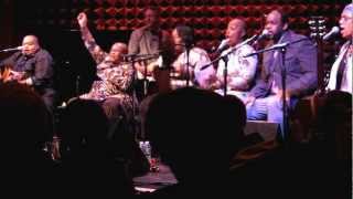 Bernice Johnson Reagon, Toshi Reagon and Big Lovely - Swing Low, Sweet Chariot