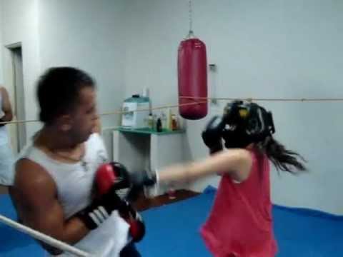 Eduadro Hulkinho X Kailaini - Round 1. 13-04-12