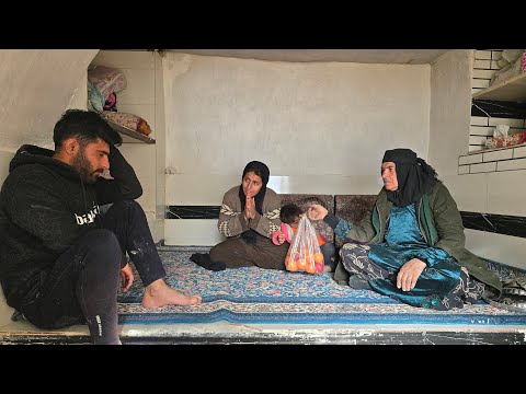 What was the request of a single mother? grandmother's support made her happy!