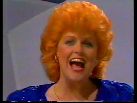 KATE ROBBINS - CELEBRITY BLIND DATE!