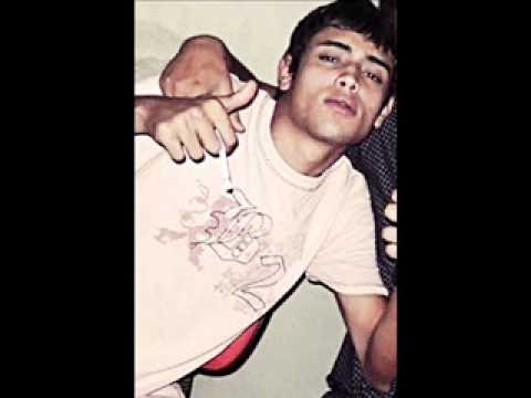 Mc RG - SAUDADES DOS IRMAOS = [ AO VIVO NA FAVELA DO LIXO ]