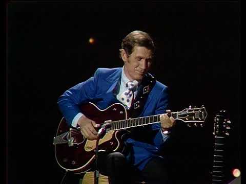 Chet Atkins - Medley (Country Gentleman, Mister Sandman, Wildwood Flower, Freight Train)