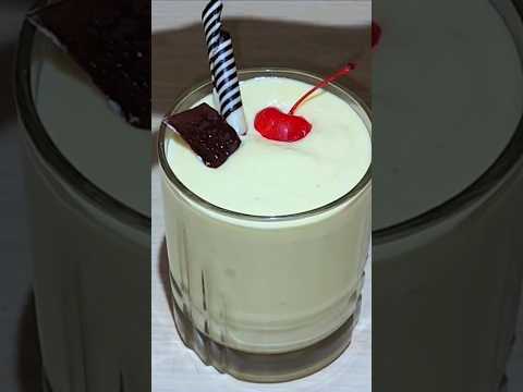 TROPICAL PROTEIN SMOOTHIE #shorts