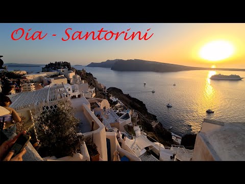 Discover the Beauty of Oia in Santorini