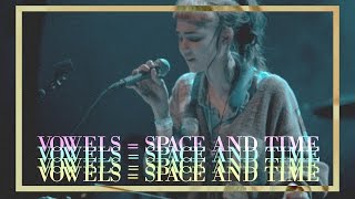 Grimes - Vowels = Space And Time ( Subtitulada al español / Lyrics )