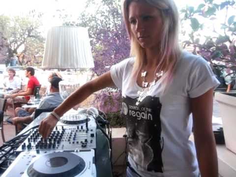 Giulia Regain  DJ RESIDENT SUMMER 2010 at AMBRADAY (San Teodoro, Sardegna)