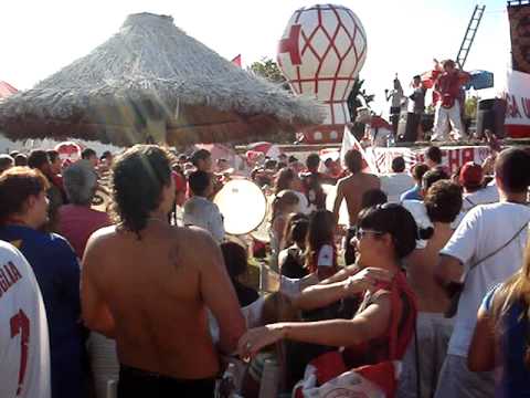 "Dia Mundial del Hincha 2010" Barra: La Banda de la Quema • Club: Huracán