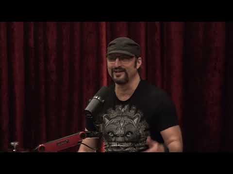 Robert Rodriguez on Making the film El Mariachi for $7,000 (JRE Clip) & Changed Filmmaking Forever