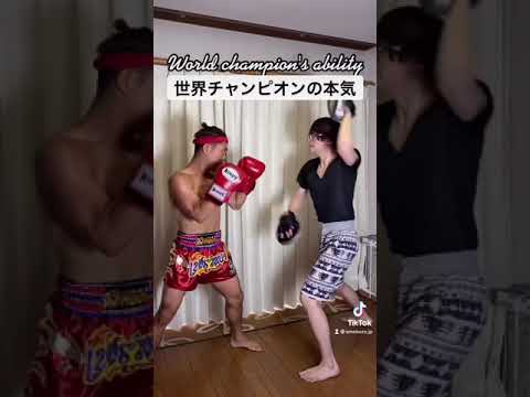 世界チャンピオンのスパーリングが異次元過ぎたww #shorts