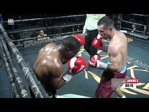 MTK London Sept 2018 - Sam MCNESS vs Innocent ANYANWU