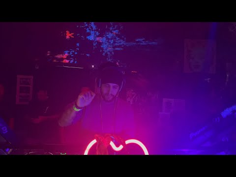 Wet Velvet live in Hawaii(4k)