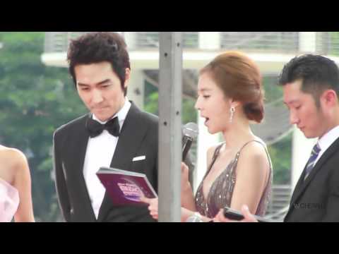 Song Seung Hun MAMA Red Carpet 111129 Fancam
