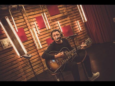 Joost Zweegers - Champagne Supernova (Oasis cover) (live)