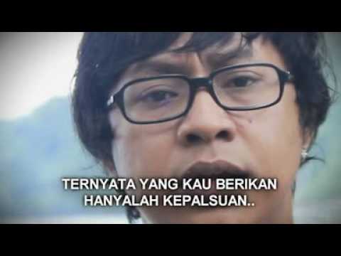 Ade AFI - Kepalsuan ( Papua Romantic 2011 )