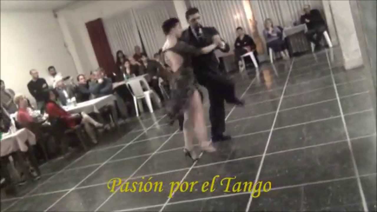 JIMENA HOEFFNER y FERNANDO CARRASCO Bailando el Tango GALLO CIEGO en FLOREAL MILONGA