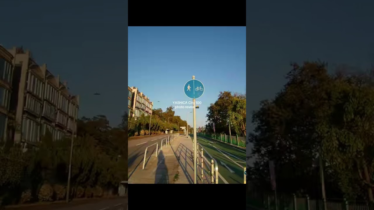 Yashica City 100 Svart