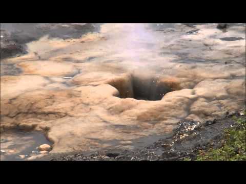 Yellowstone geysers & hot springs (part 10) (HD)