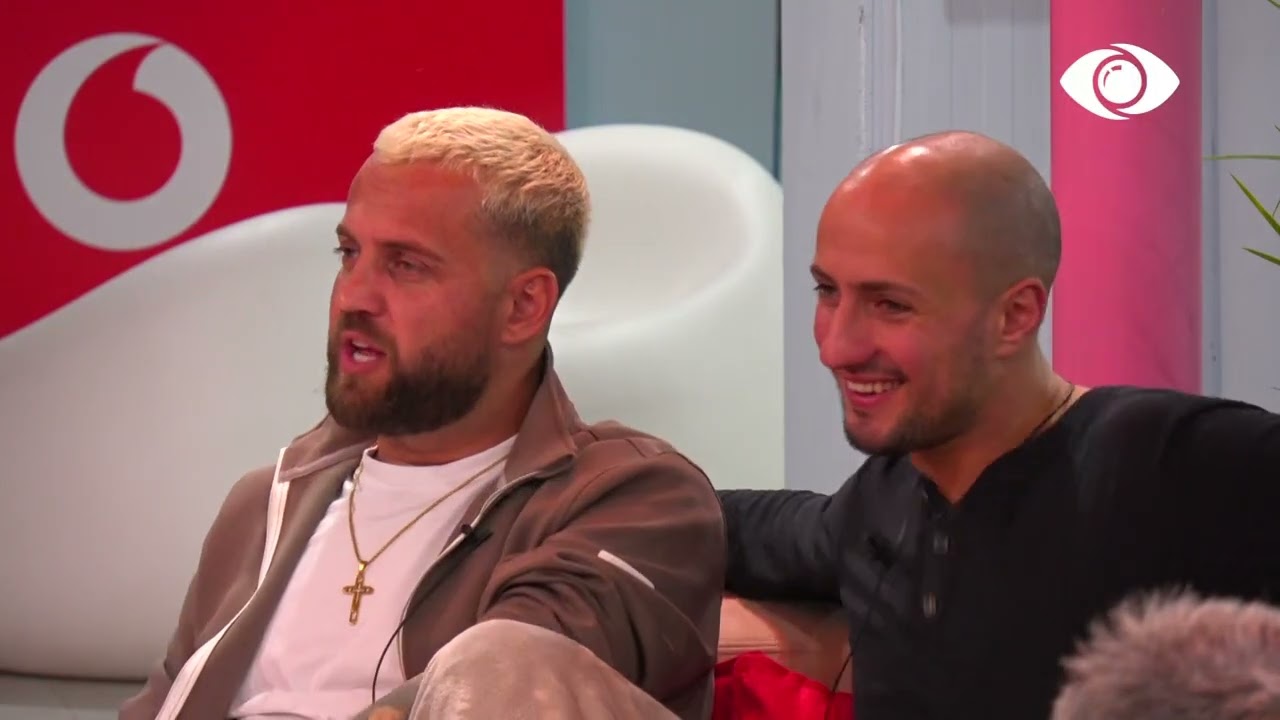 Banorët e rinj diskutojnë me banorët e vjetër për grevën e urisë