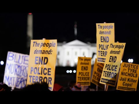 الولايات المتحدة غضب شعبي بعد نشر فيديو يظهر تعرض أمريكي أسود للضرب بأيدي الشرطة • فرانس 24