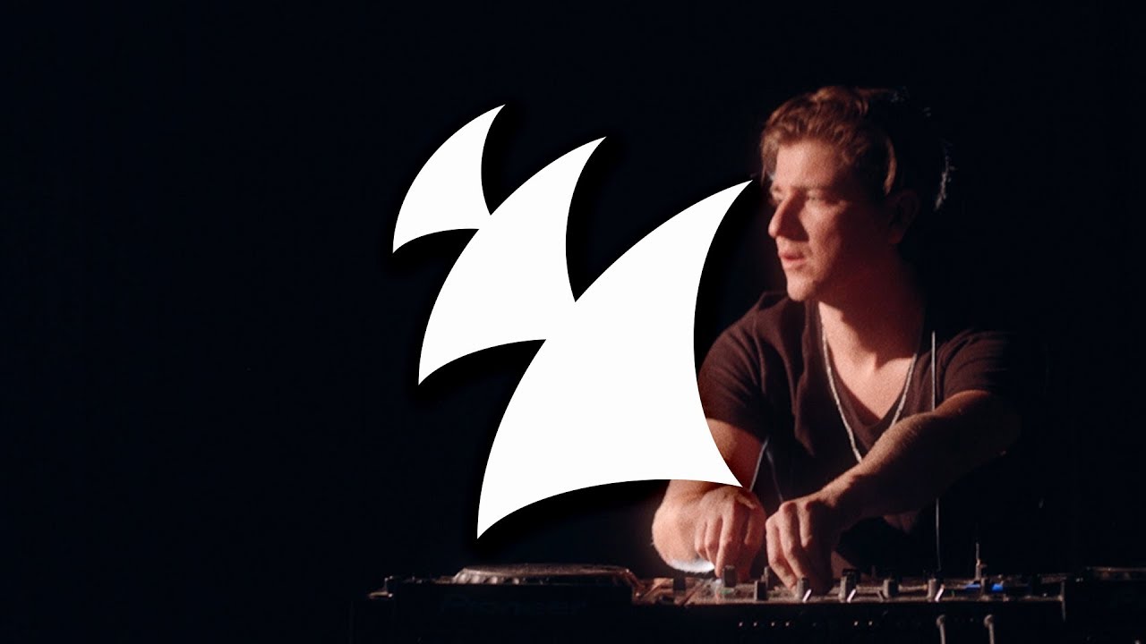 De Hofnar ft. Alfie Day — Outrun