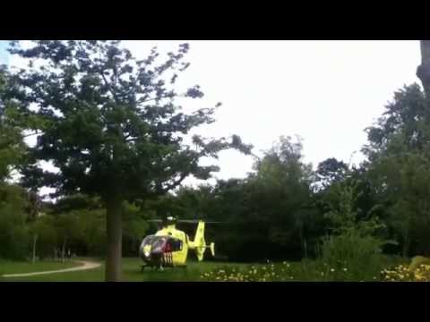 Traumaheli stijgt op vanuit Agathepark Krommenie 30-05-2015