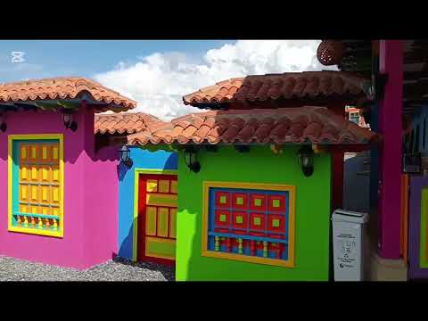 Ráquira y su Casa Al revés 