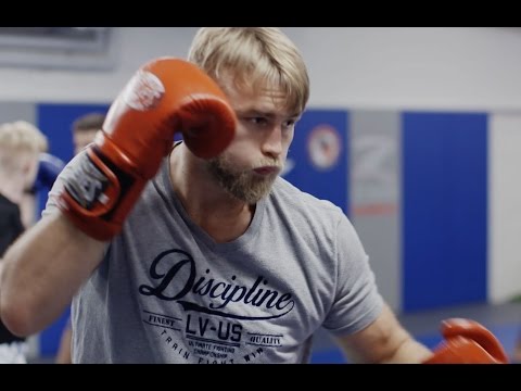 Daniel Cormier & Alexander Gustafsson Have Twitter Exchange