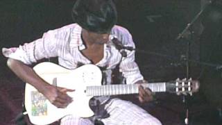 Keziah Jones &quot;Curious Kinda Subconscious&quot; @ Peace One Day