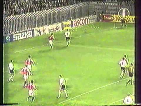 1995 (September 6) Czech Republic 2-Norway 0 (EC Qualifier).avi