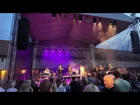 J.A.R.   ft.  Tereza Černochová, Michal Skořepa