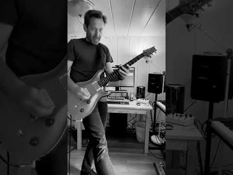 Minus the Bear - "Throwin' Shapes" Riff Reel