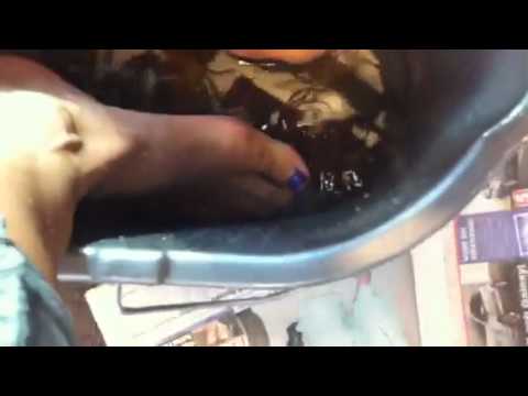 Sofia badar fotbad med kräftor