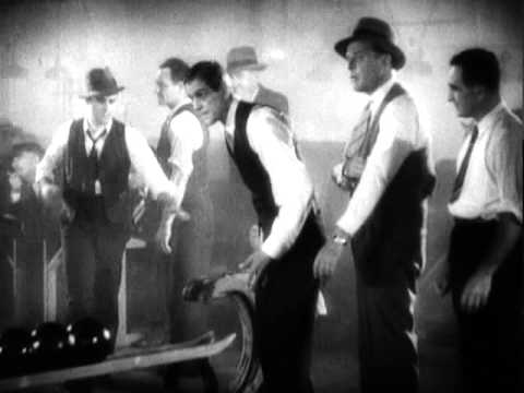 Bowling with Karloff -- Scarface (Hawks/Rosson,1932)