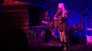 Cindy Lee Berryhill performs "Gravity Falls" in Portland, Oregon 7/29/17