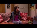 Tori Golpea A Jade Y Asiste A Orientación Vocacional VICTORIOUS