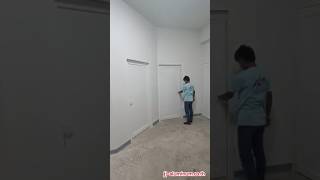 ชุดประตูบานเปิดวงกบแบบมีบังใบลูกฟูกทึบ