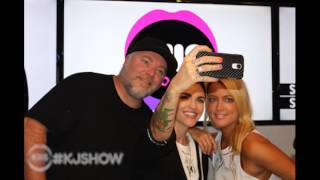 Ruby Rose does "The Selfie Song"