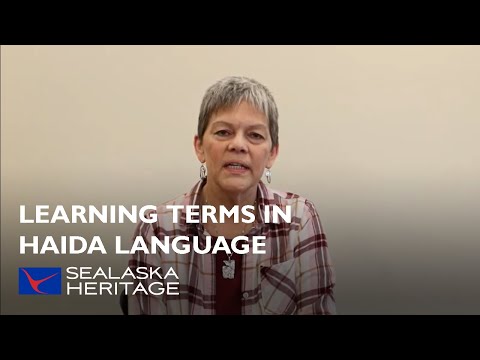 Learning Phrases in the Haida Language X̱aad Kíl